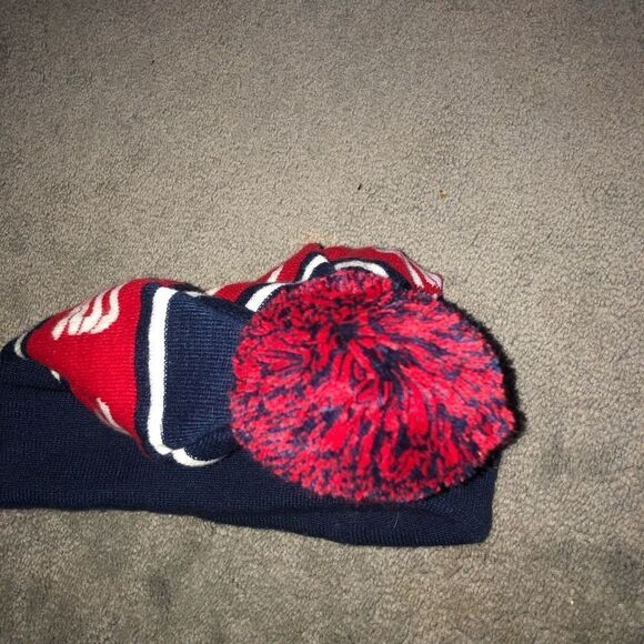 TB12 TOM BRADY PATRIOTS KEEP GOING POM BEANIE ADULT OSFM HAT BLUE RED RARE - Picture 4 of 5